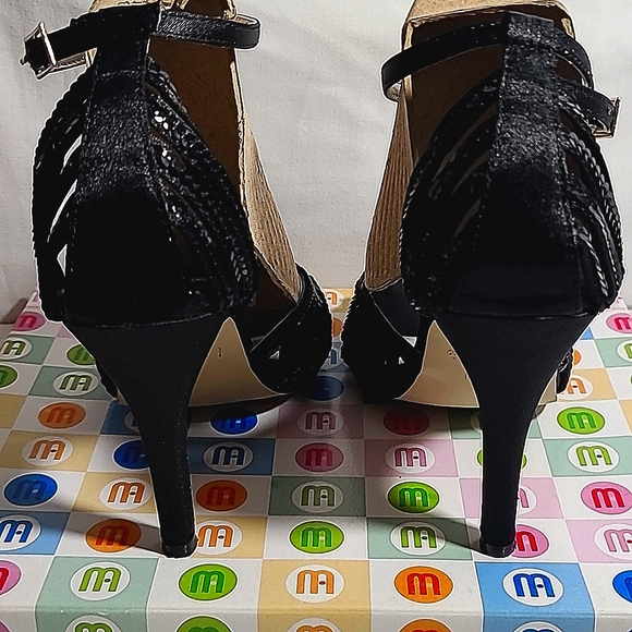 MICHAEL ANTONIO • ROSIE BLK 6 - Picture 5 of 11